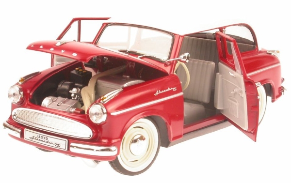 Revell Lloyd Alexander TS 1958 DieCastmodel (8699)